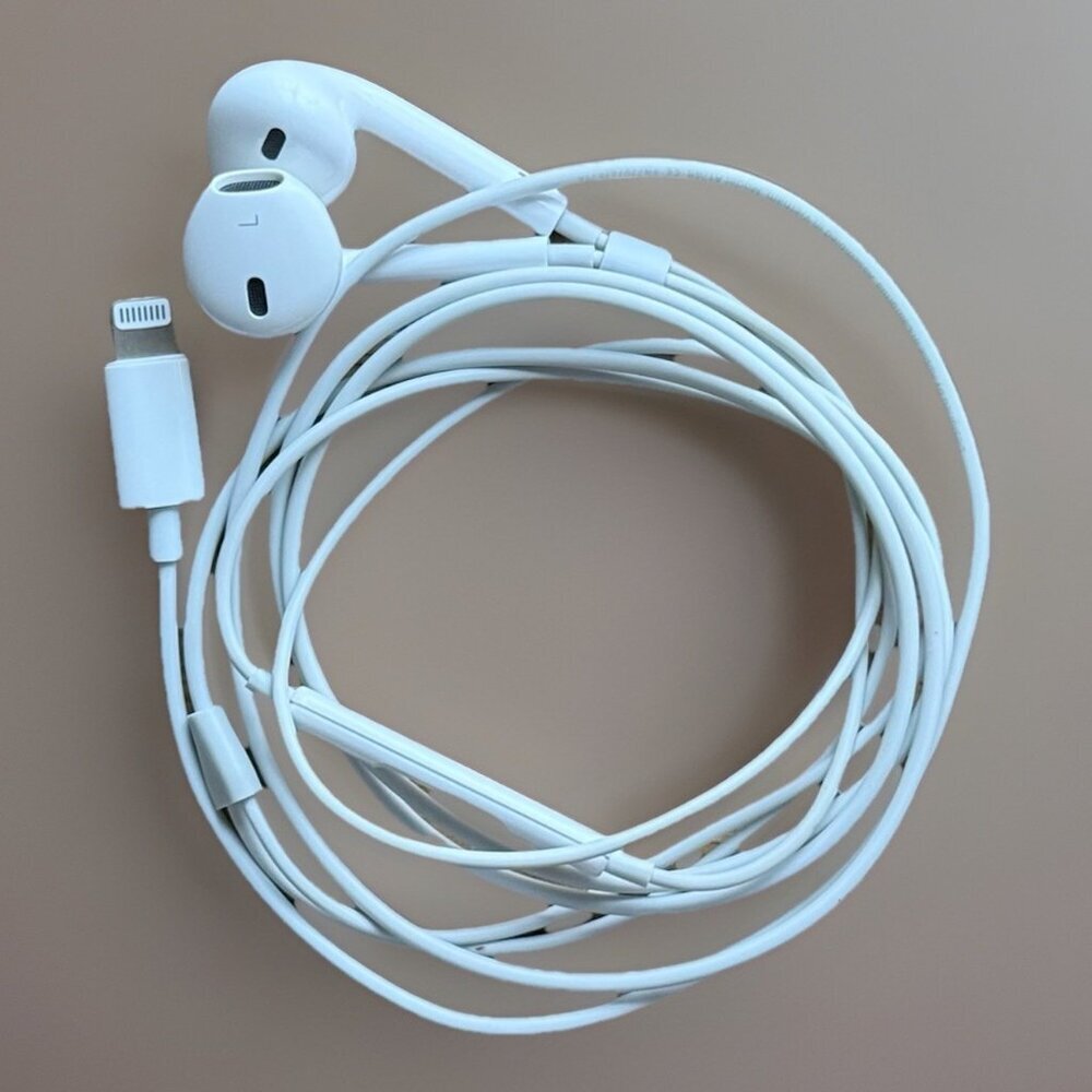 OEM Apple iPhone Wired Earpods Earphones Earbuds Lightning Authentic Original